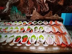 -雍容荟帝王蟹活龙虾展台自助(IFS黑金店)