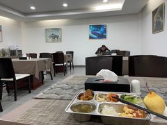 -上海宝信宝马4S店