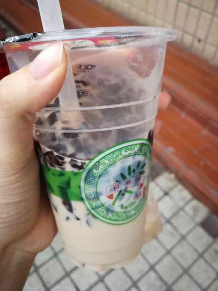 百草园凉茶店(湖中店)-"百草园 厦门当地很老牌的凉茶店平常买龟.