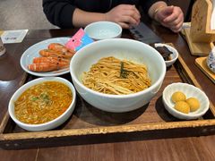 -蟹上黄·蟹黄面·江南糖水(人民广场店)