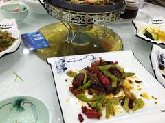 -撒拉人家.酸菜牦牛肉火锅