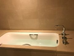 -青岛富力艾美酒店