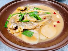 年糕烧小黄鱼-梦都海鲜酒家(万达广场江桥店)