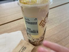 -喜茶(杭州滨江宝龙店)