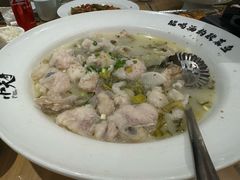 -严记小天府酸菜鱼(西四路店)