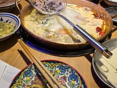-洱火云南酸菜牛肉火锅(石景山当代商城店)