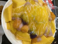 芒果芋圆牛奶绵绵冰-水牛奶皇后糖水铺(深圳总店)