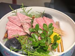 -山川小町·极番烧肉(新地假日广场店)