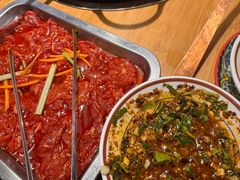 -洱火云南酸菜牛肉火锅(石景山当代商城店)