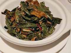 -八府香鸭·啫啫煲(华山路店)