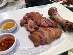 -品悦酒店(三林古镇店)