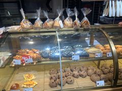 面包甜点陈列柜-欧诺爱烘焙(高新万达店)