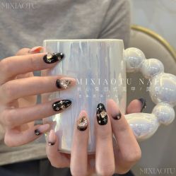 -米小兔美甲美睫