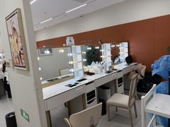 -HIMO海马体照相馆(上海华润CP静安店)