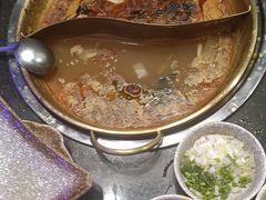 -顶顶汤火牛排火锅·经典铜锅涮肉