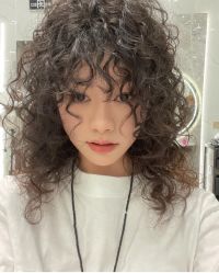 -BULB STUDIO 巴柏明星发型工作室