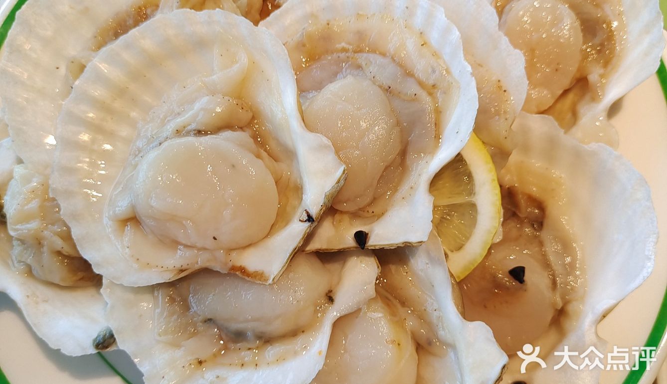 这是我吃的品种最丰富的自助餐，价格还不贵