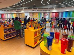 -m豆巧克力世界(上海世茂广场店)