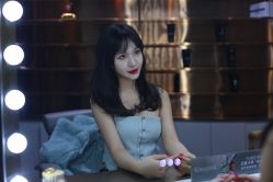 -变画·发型STUDIO