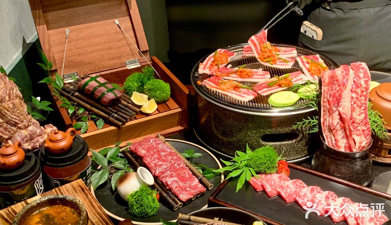 七夕带老婆来吃烤肉，被奖励了一千生活费！