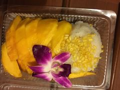 -芒果糯米饭摊子