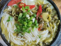 砂锅酸辣米线-沈妈砂锅(光华村店)