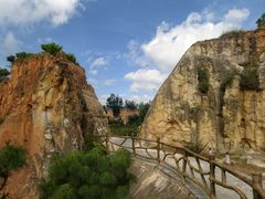 -彩色沙林风景区