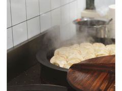 -黄阿姨锅贴大王(万航渡路店)