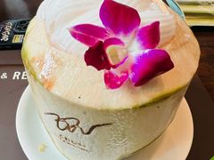 -Chom Cafe and Restaurant