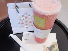 霸气芝士草莓-奈雪的茶(湖滨银泰in77C区PRO店)