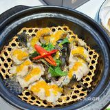 我的土著朋友带我去了这家海鲜店，吃得我停不下来！