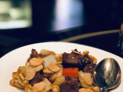 烧汁茴香蒜片爆澳洲和牛粒-北京四季酒店·采逸轩