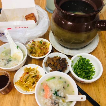 潮州营养砂锅粥-"海城最喜欢的砂锅粥!小菜的咸菜最好吃!