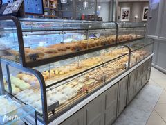 面包甜点陈列柜-面包新语(龙湖·西宸天街店)