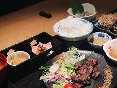 岩烧雪花牛肉定食-味太助·银饭食堂(中华城店)