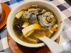 椰子炖乌鸡-小粤楼·怀旧粤菜(万辉国际广场店)
