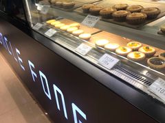 面包甜点陈列柜-芳叔(东方宝泰店)