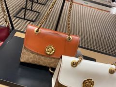 -COACH蔻驰(赛特奥特莱斯店)