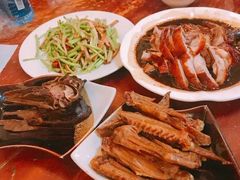 -余杨鸭鸭餐厅
