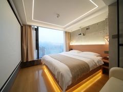 -闲隅江景艺术酒店(解放碑洪崖洞总店)