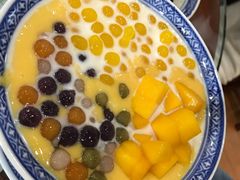 -赵记传承特色牛奶甜品(泉城广场店)