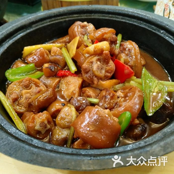 粥皇海鲜火锅栗子焖猪尾图片