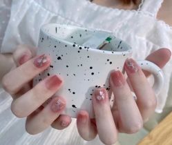 -悦指间美甲美睫