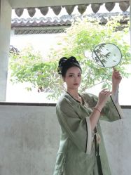 -一揽芳华汉服旗袍体验馆(拙政园店)
