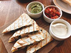 -ROAST coffee & eatery