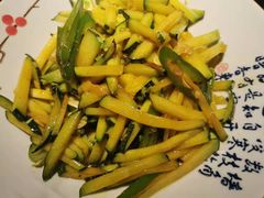 -胡桃里音乐餐厅(陶溪川店)(川湘赣菜·世界百大酒庄直供红酒·音乐表演)