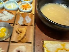 -银米·云南传统过桥米线(双廊黑金冠店)