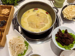 -汤宴·参须肚包鸡(南京路店)