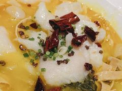 -渝是乎酸菜鱼(龙旗购物中心店)