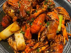 -肥肥虾庄·金牌油焖大虾(汉街SKP店)